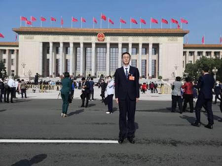 全國(guó)人大代表、中航鋰電生產(chǎn)調(diào)度 邢京龍